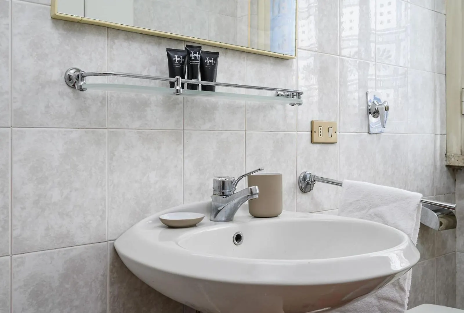 New Two Bedrooms Apartment Near Wagner Area Milánó 0*,  Olaszország